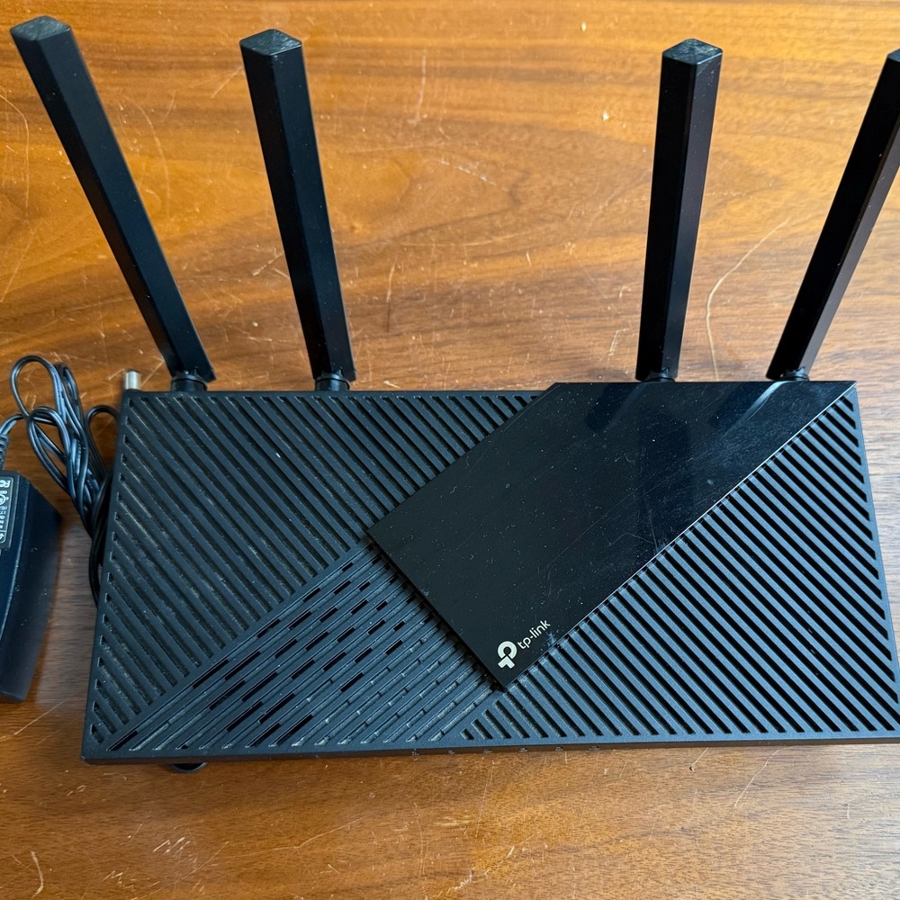 TP-Link Black Networking Router